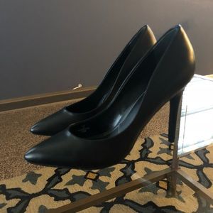 Black leather Charles David pumps